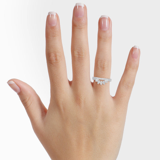 0.33 Ctw Double Tiara Diamond Band
