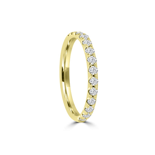 0.50 Ctw Diamond Band in Scallop Setting