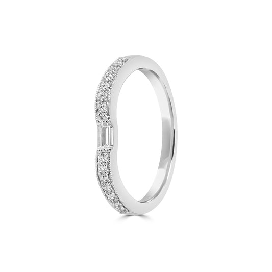 0.25 Ctw Curved Centered Baguette with Milgrain Diamond Band